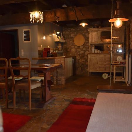 Μικρή Πέτρινη Μεζονέτα 2 Villa Lílaia Eksteriør bilde