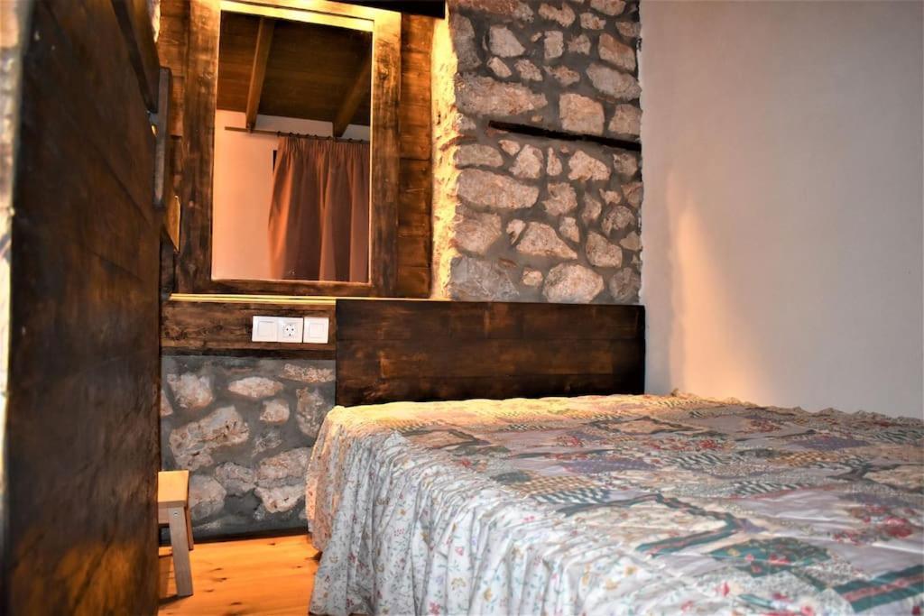 Μικρή Πέτρινη Μεζονέτα 2 Villa Lílaia Eksteriør bilde