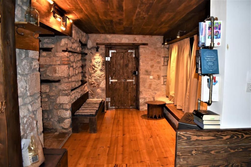 Μικρή Πέτρινη Μεζονέτα 2 Villa Lílaia Eksteriør bilde